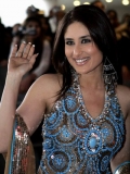 Kareena02